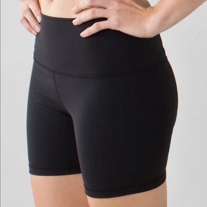 Size 6. Women’s Lululemon  5” Inseam Black Shorts